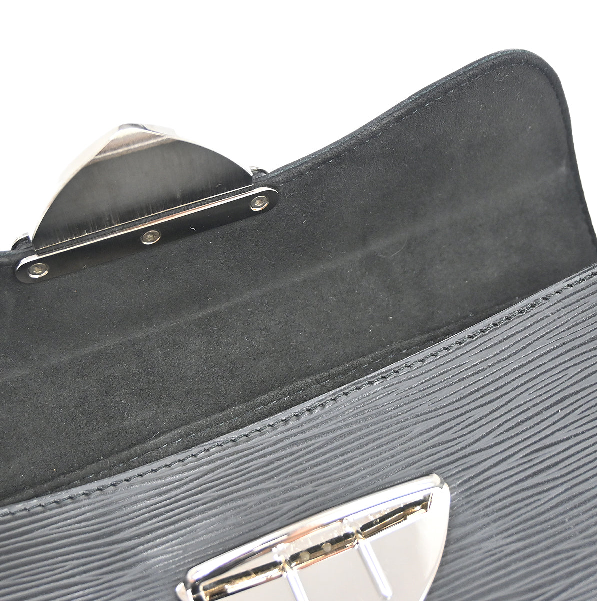 Louis Vuitton Black Epi Pochette Montaigne Handbag M59292