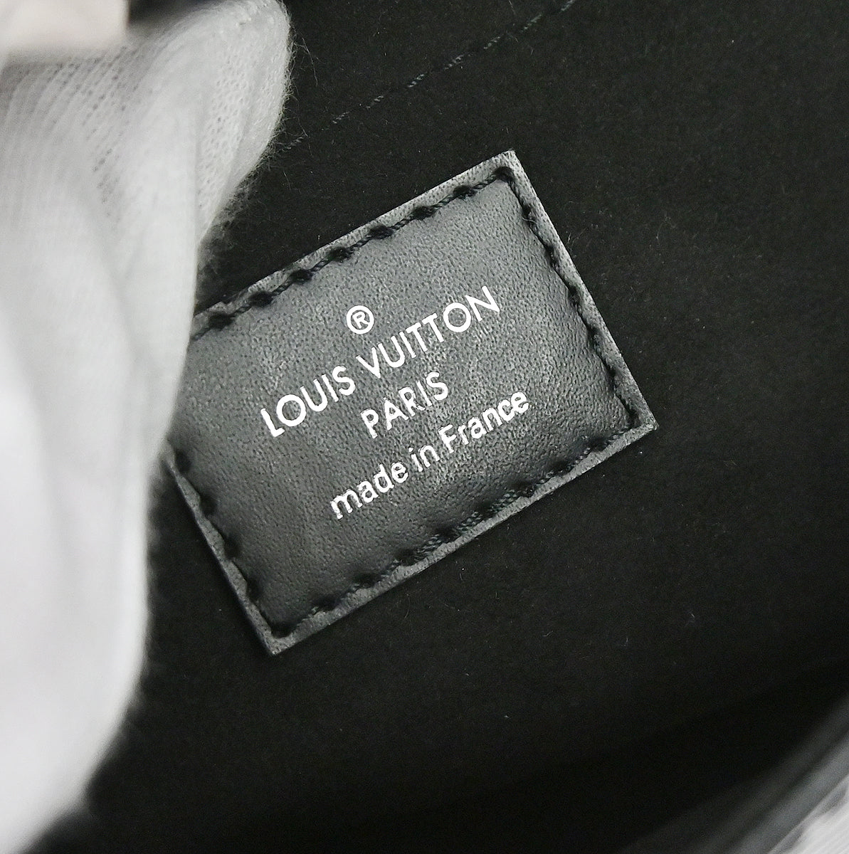 Louis Vuitton Black Epi Pochette Montaigne Handbag M59292
