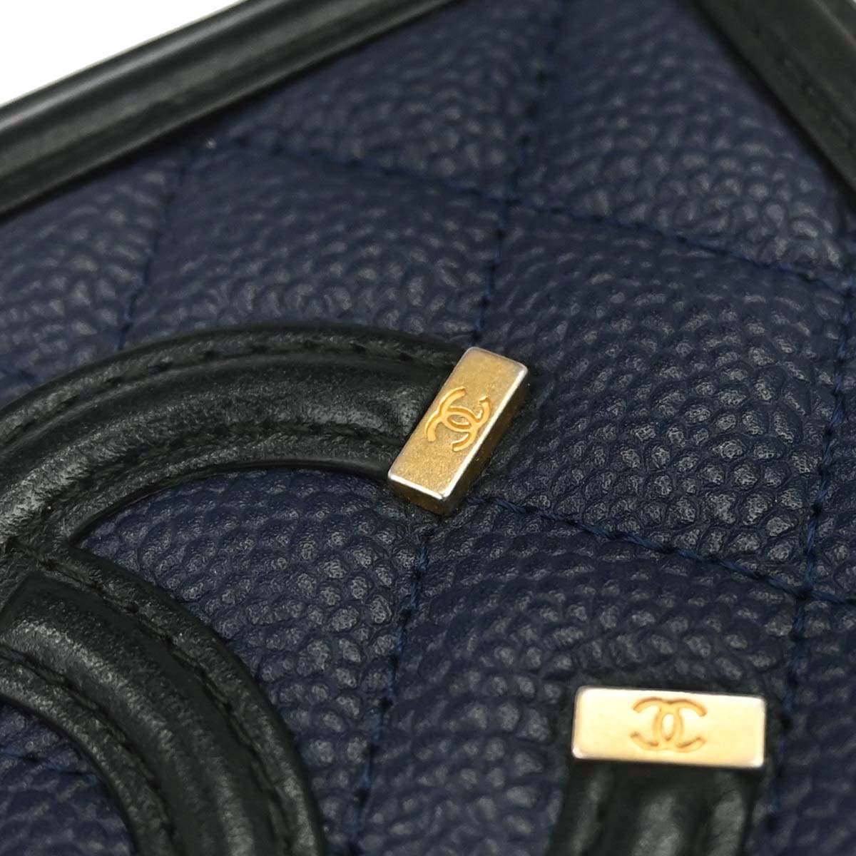 Chanel 2018-2019 Navy Caviar Skin Filigree Vanity Shoulder Bag