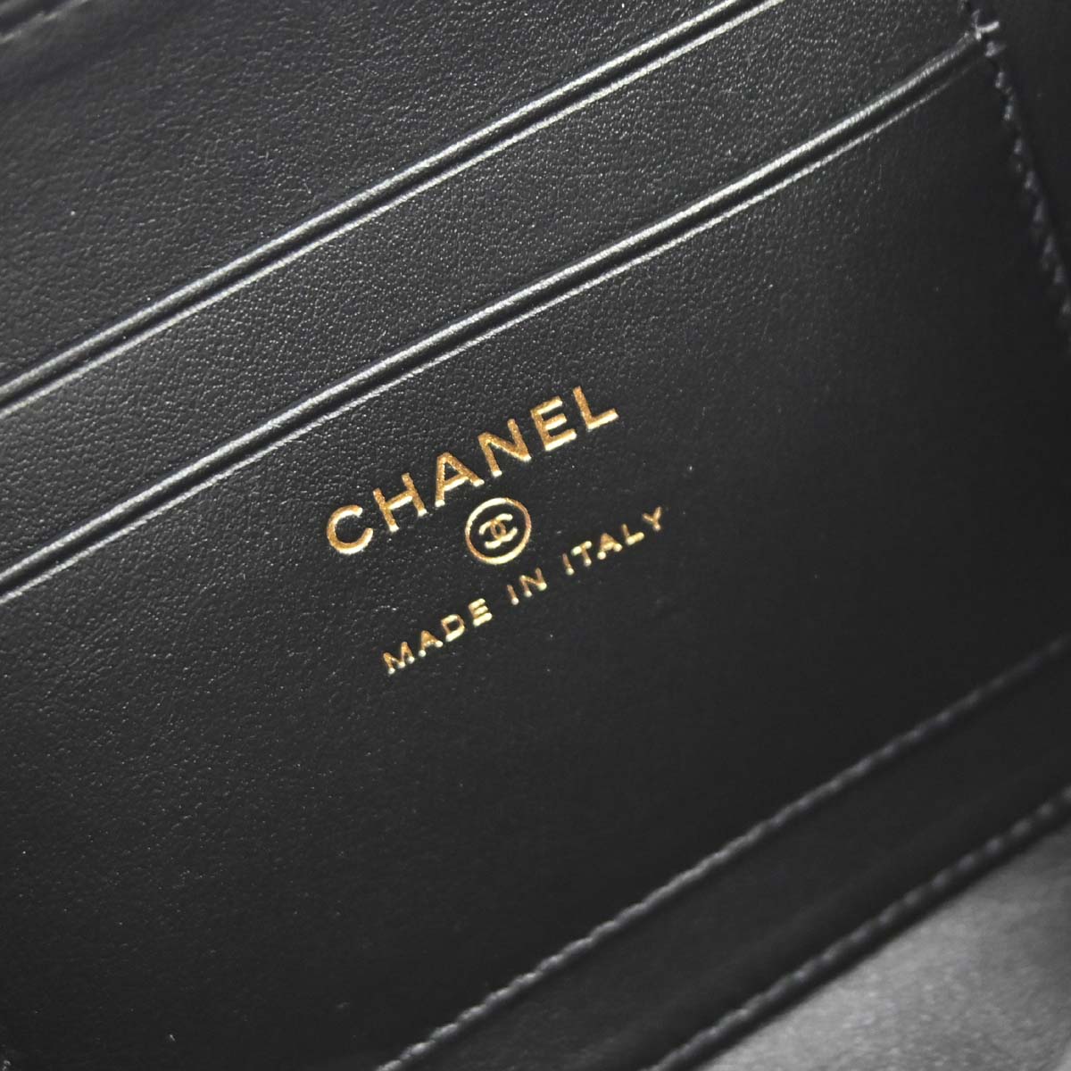 Chanel 2019 Beige Calfskin Filigree Vanity Shoulder Bag