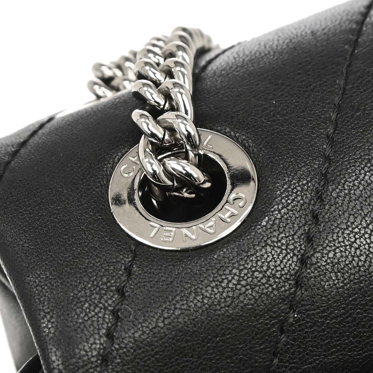 Chanel 2017-2018 Black Calfskin Chevron Shoulder Bag