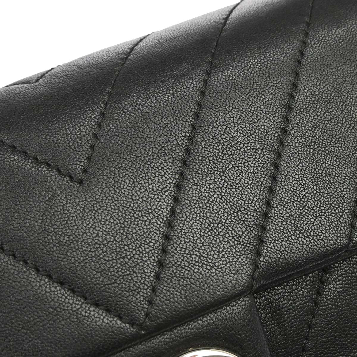 Chanel 2017-2018 Black Calfskin Chevron Shoulder Bag