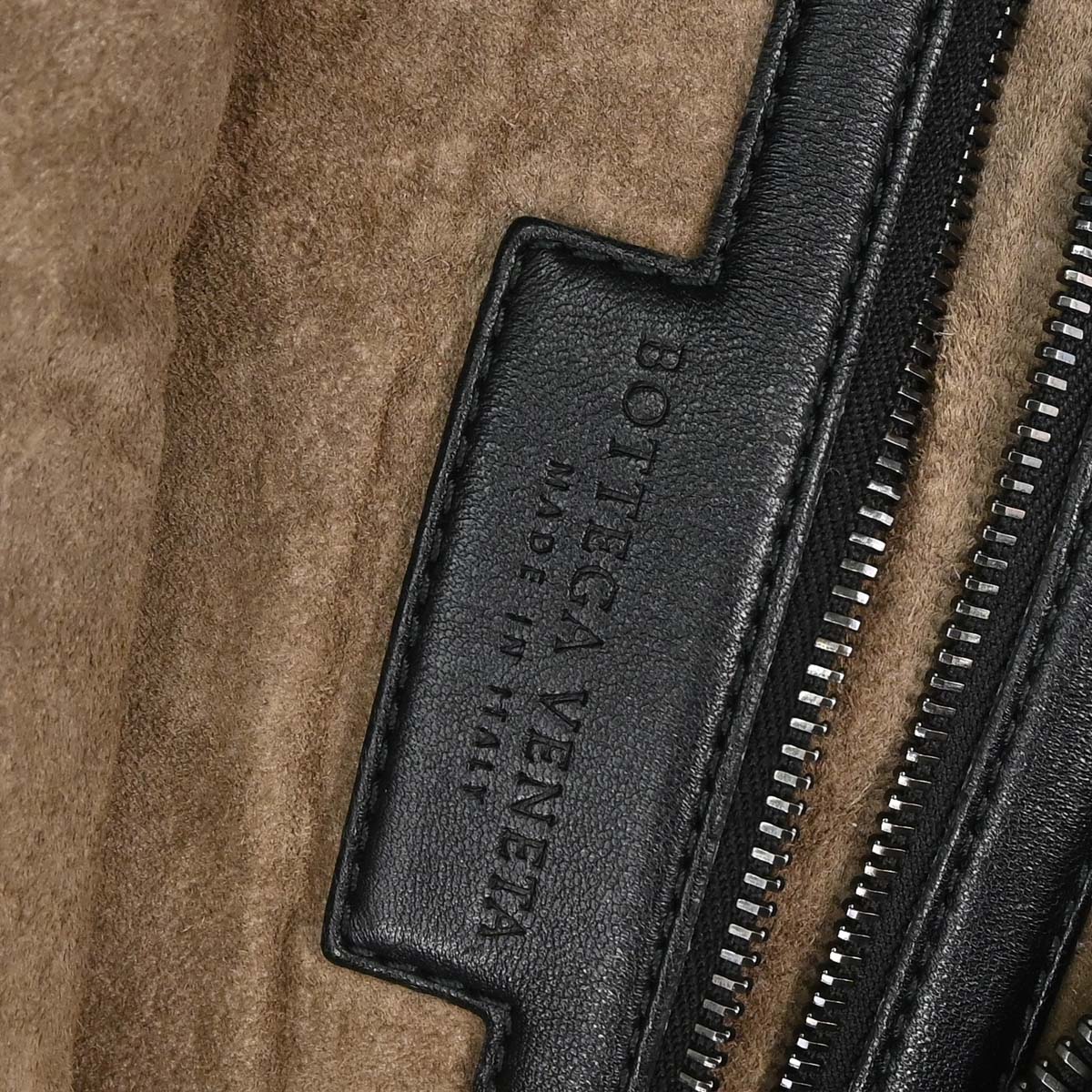 Bottega Veneta Black Lambskin Intrecciato Hobo Handbag