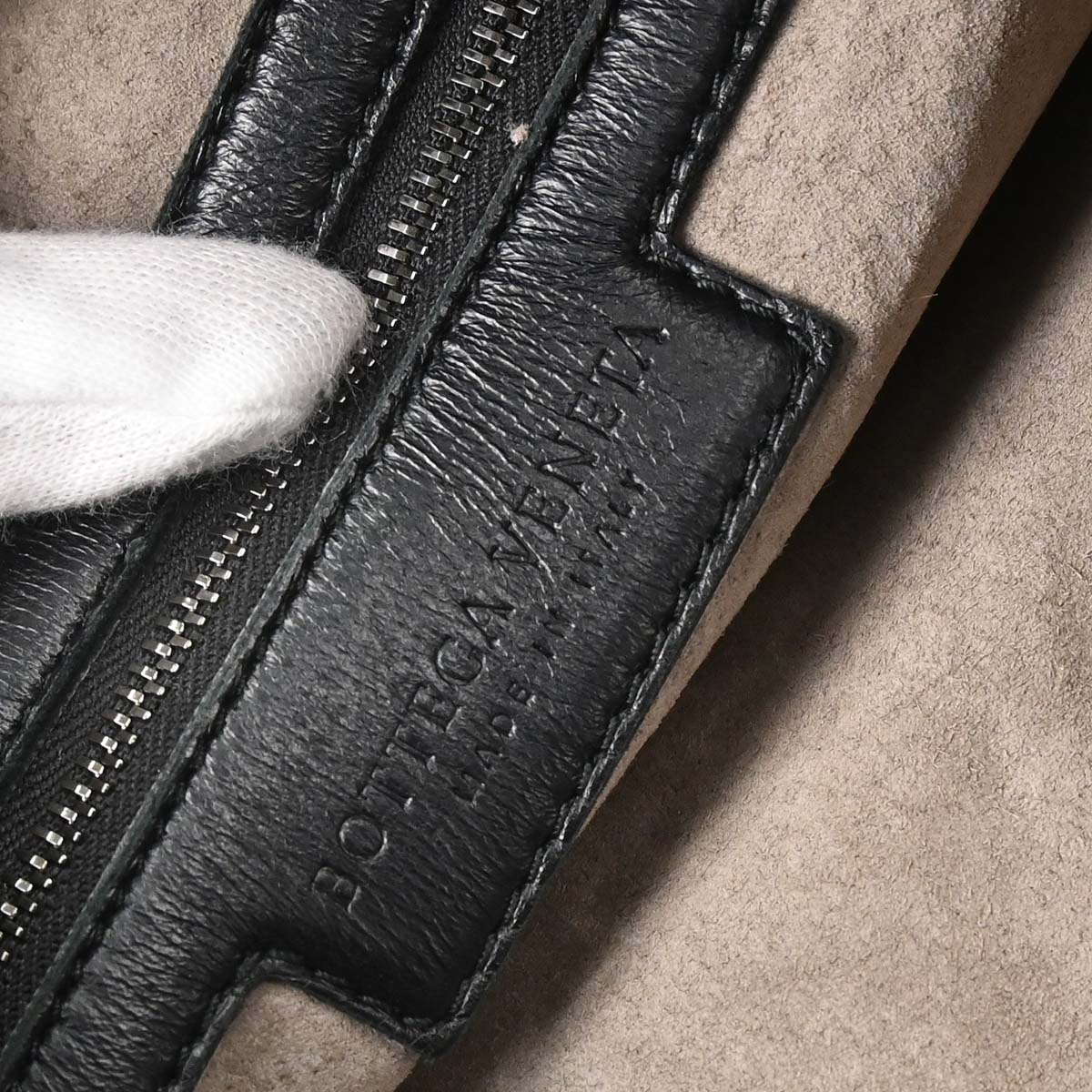Bottega Veneta Black Lambskin Intrecciato Hobo Handbag