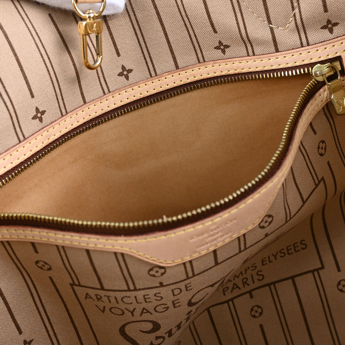 Louis Vuitton Monogram Neverfull GM Tote Bag M40157