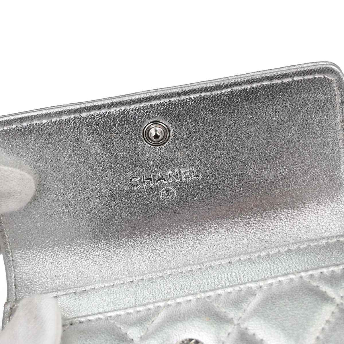 Chanel 2012 Silver Lambskin Cardholder Small Good