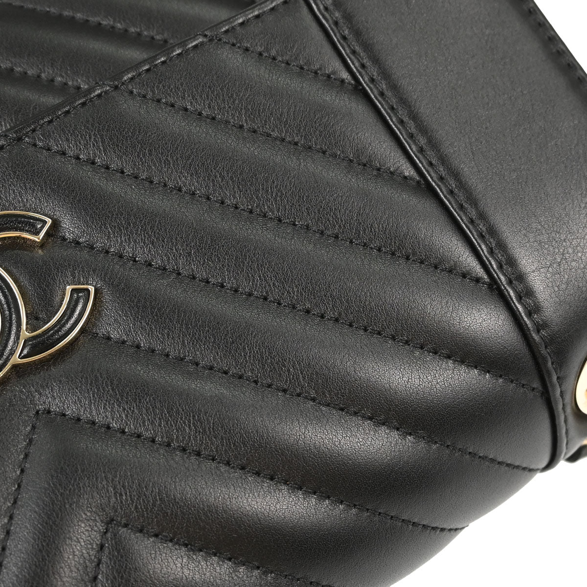 Chanel 2019 Black Lambskin Chevron Straight Flap Shoulder Bag