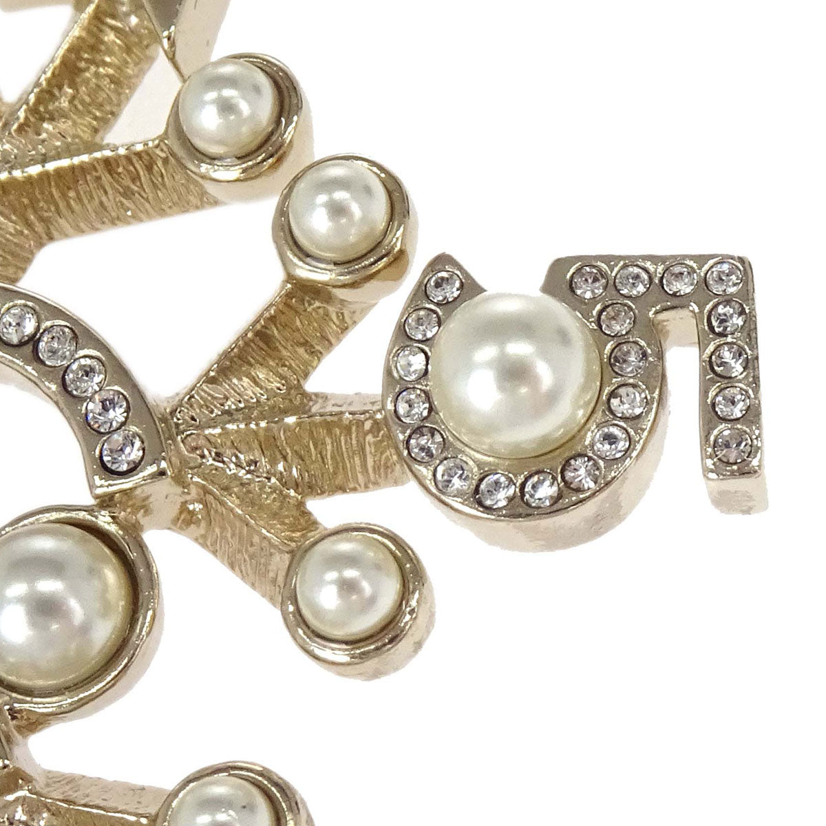 Chanel Rhinestone Costume Pearl Gold Snowflake Pendant Necklace B19B