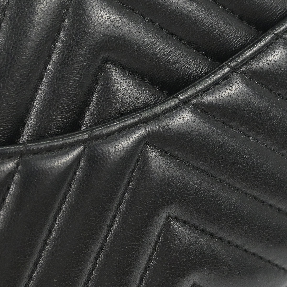 Chanel 2019 Black Lambskin Chevron Mini Classic Square Flap Shoulder Bag 17