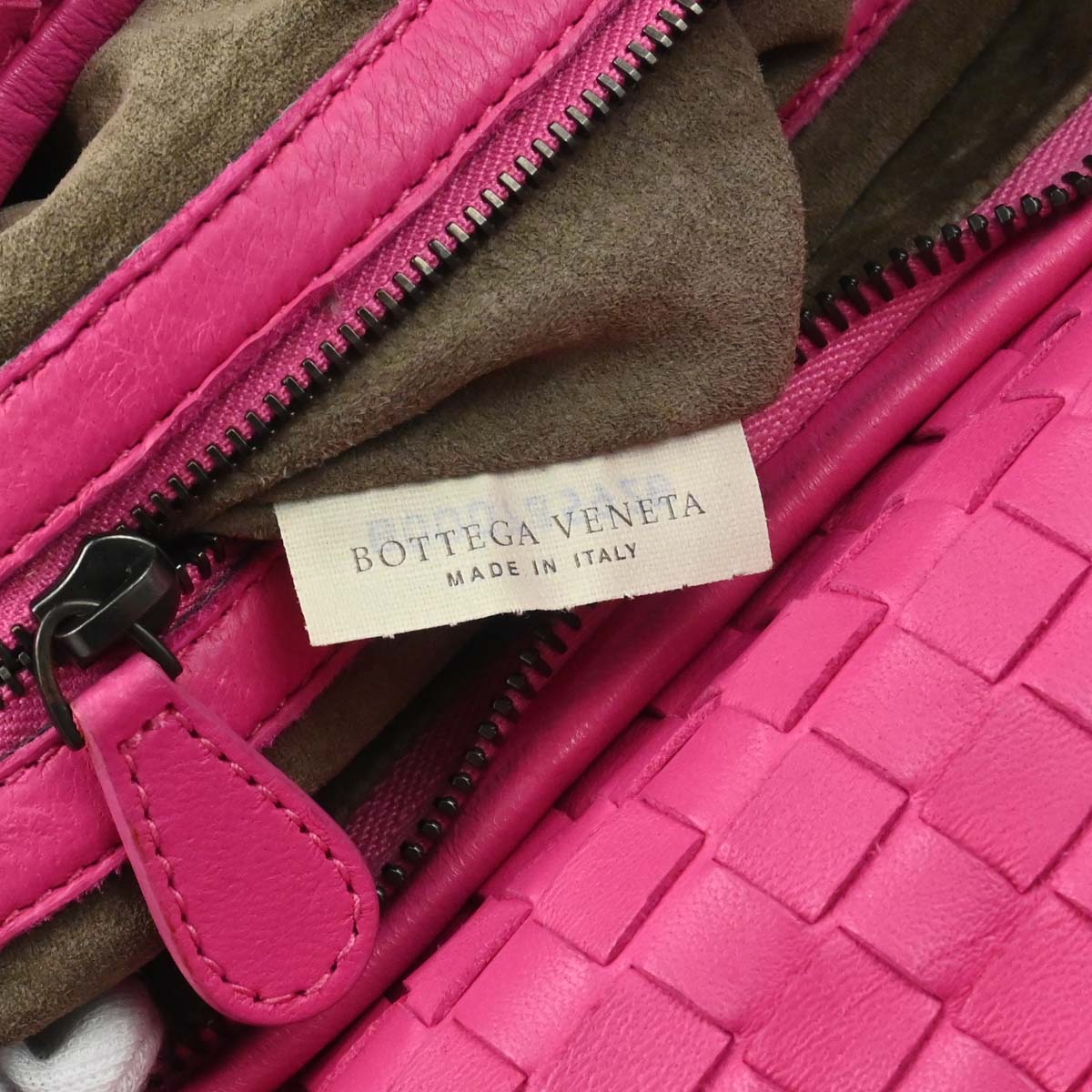 Bottega Veneta Pink Lambskin Intrecciato Hobo Handbag