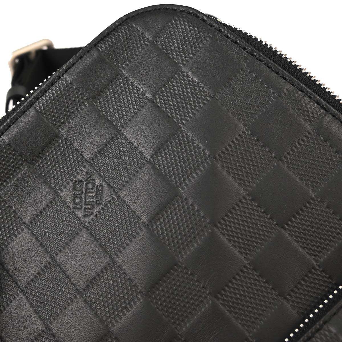 Louis Vuitton Black Damier Infini Avenue Sling Bag N41720