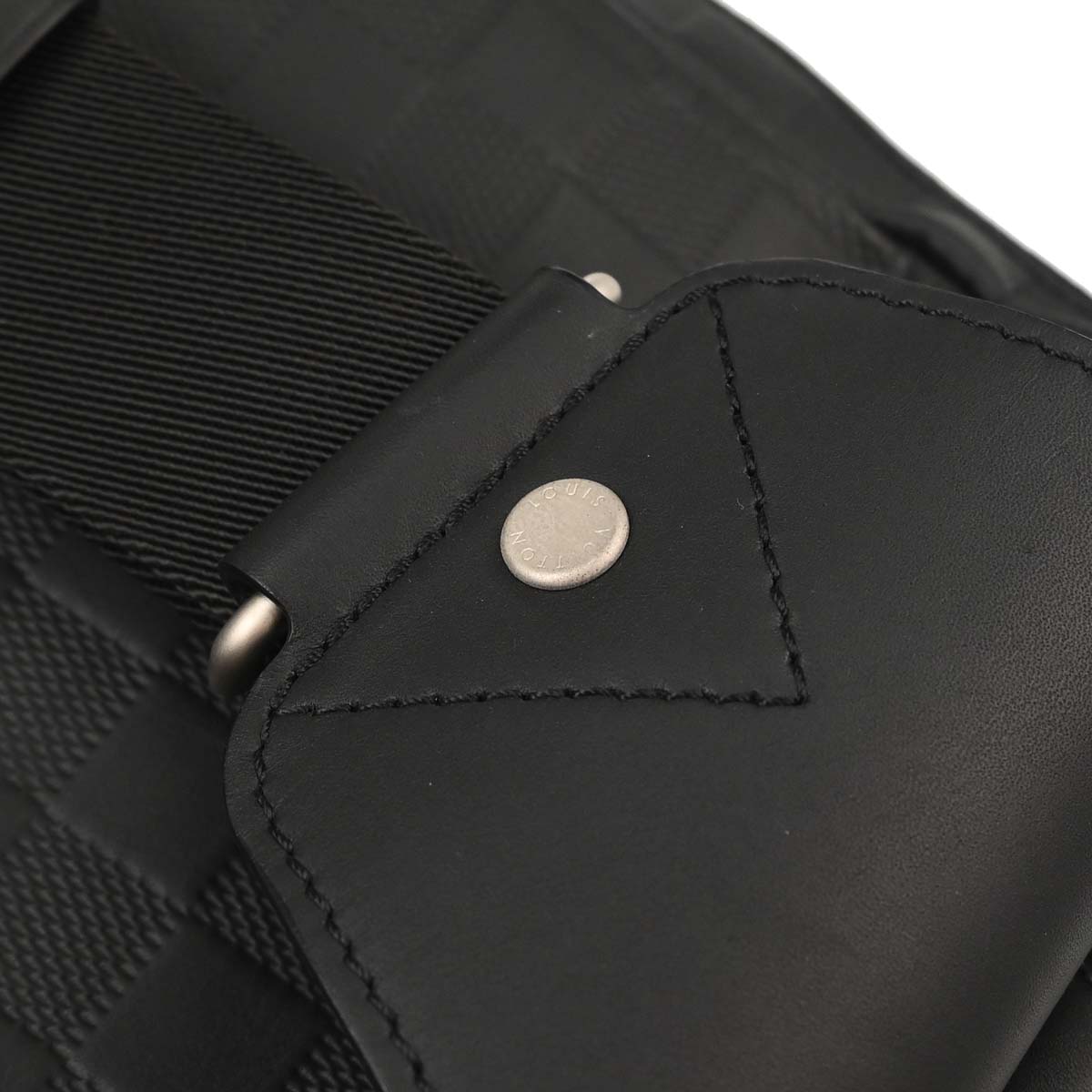 Louis Vuitton Black Damier Infini Avenue Sling Bag N41720