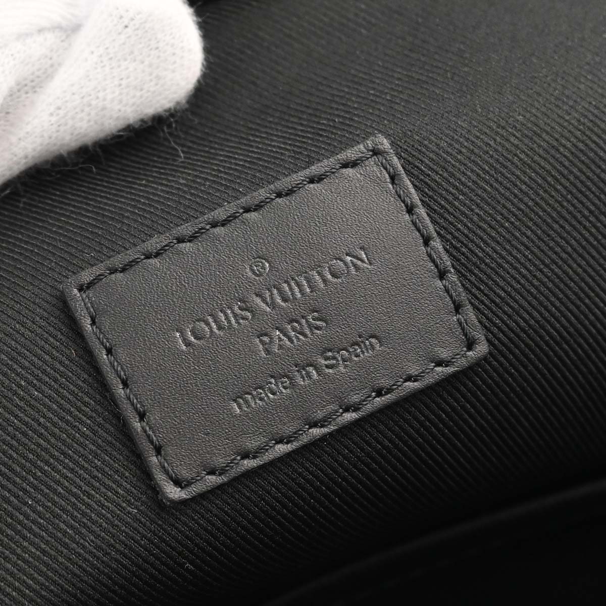 Louis Vuitton Black Damier Infini Avenue Sling Bag N41720