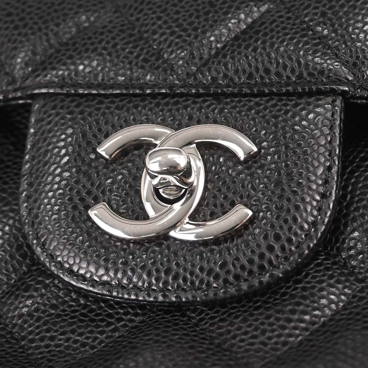 Chanel 2015-2016 Black Caviar Skin Jumbo Classic Double Flap Shoulder Bag