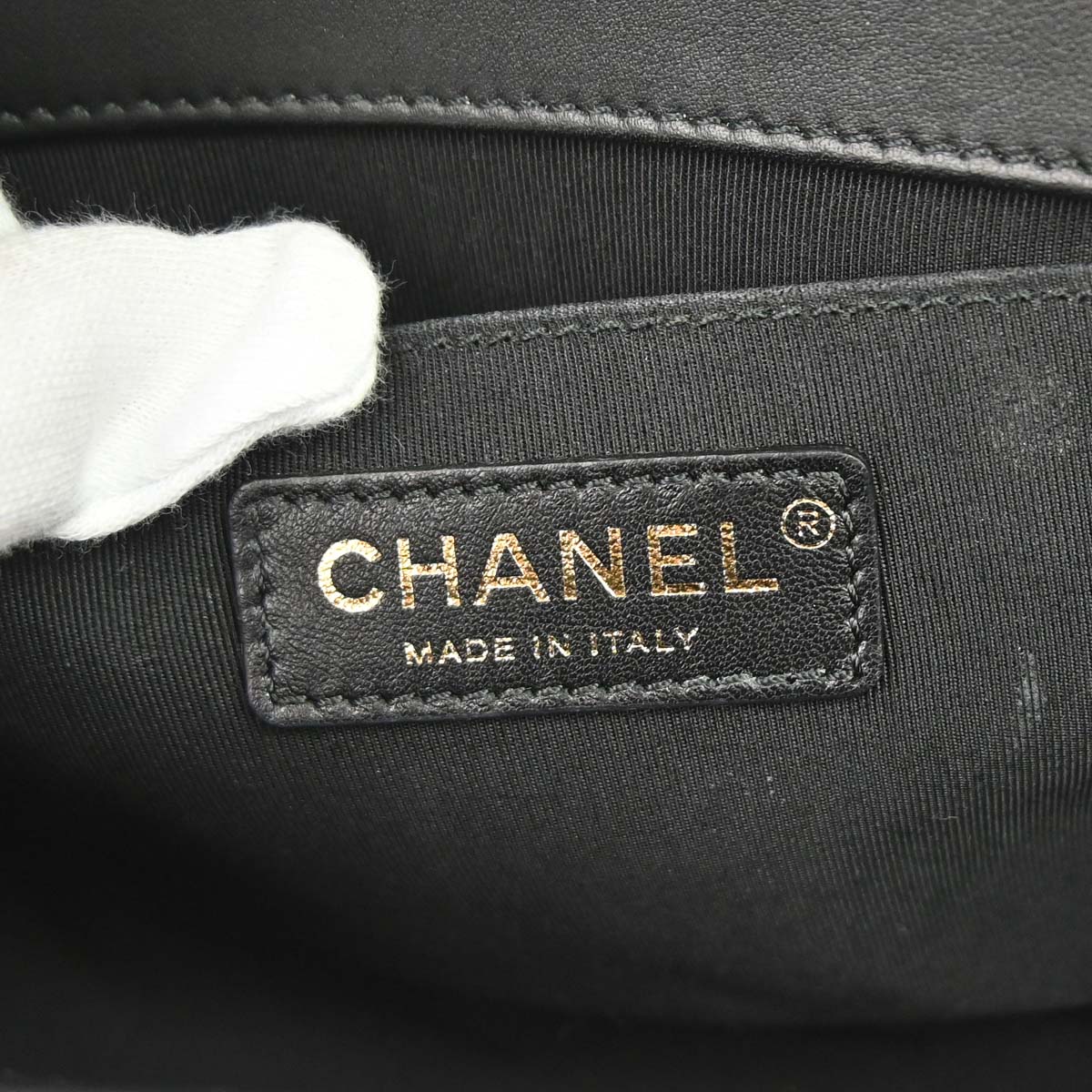 Boy Chanel 2018 Black Lambskin Medium Shoulder Bag
