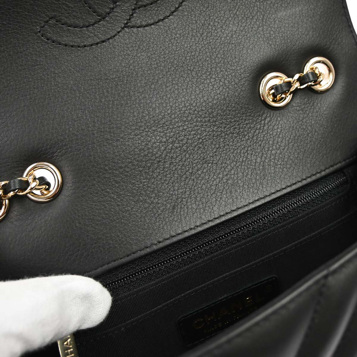 Chanel 2017-2018 Black Lambskin Chevron Turnlock Mini Full Flap Shoulder Bag