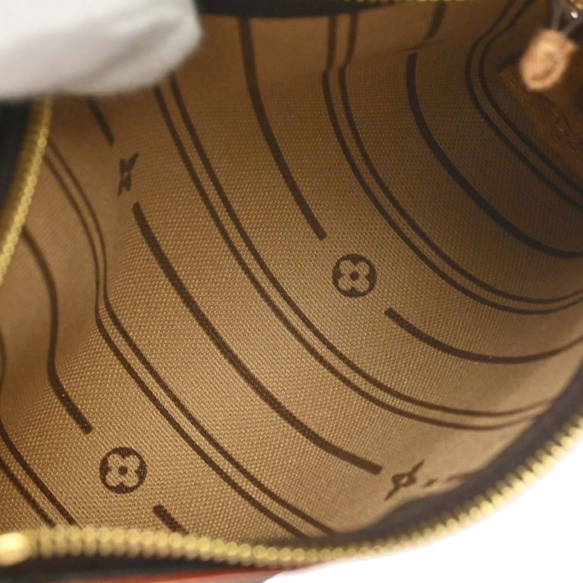 Louis Vuitton 2010 Monogram Mini Pochette Delightful Handbag M40309