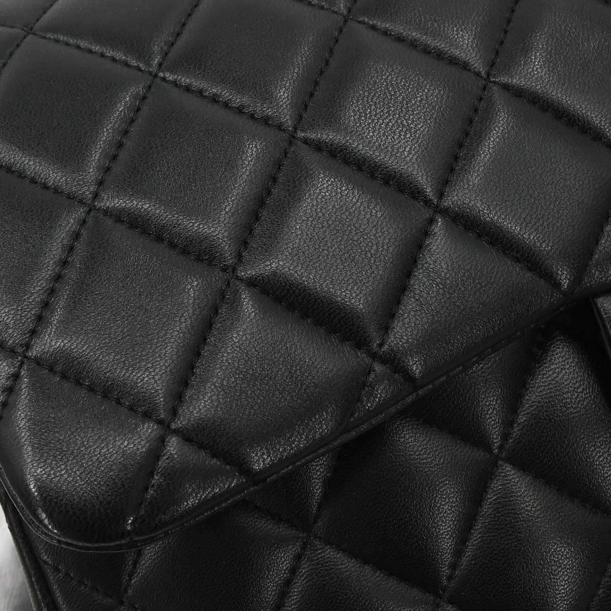 Chanel Black Lambskin Jumbo Classic Double Flap Shoulder Bag