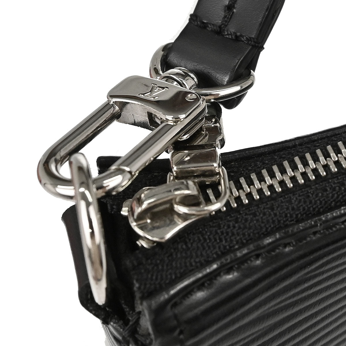 Louis Vuitton Black Epi Pochette Accessoires NM Handbag M40632