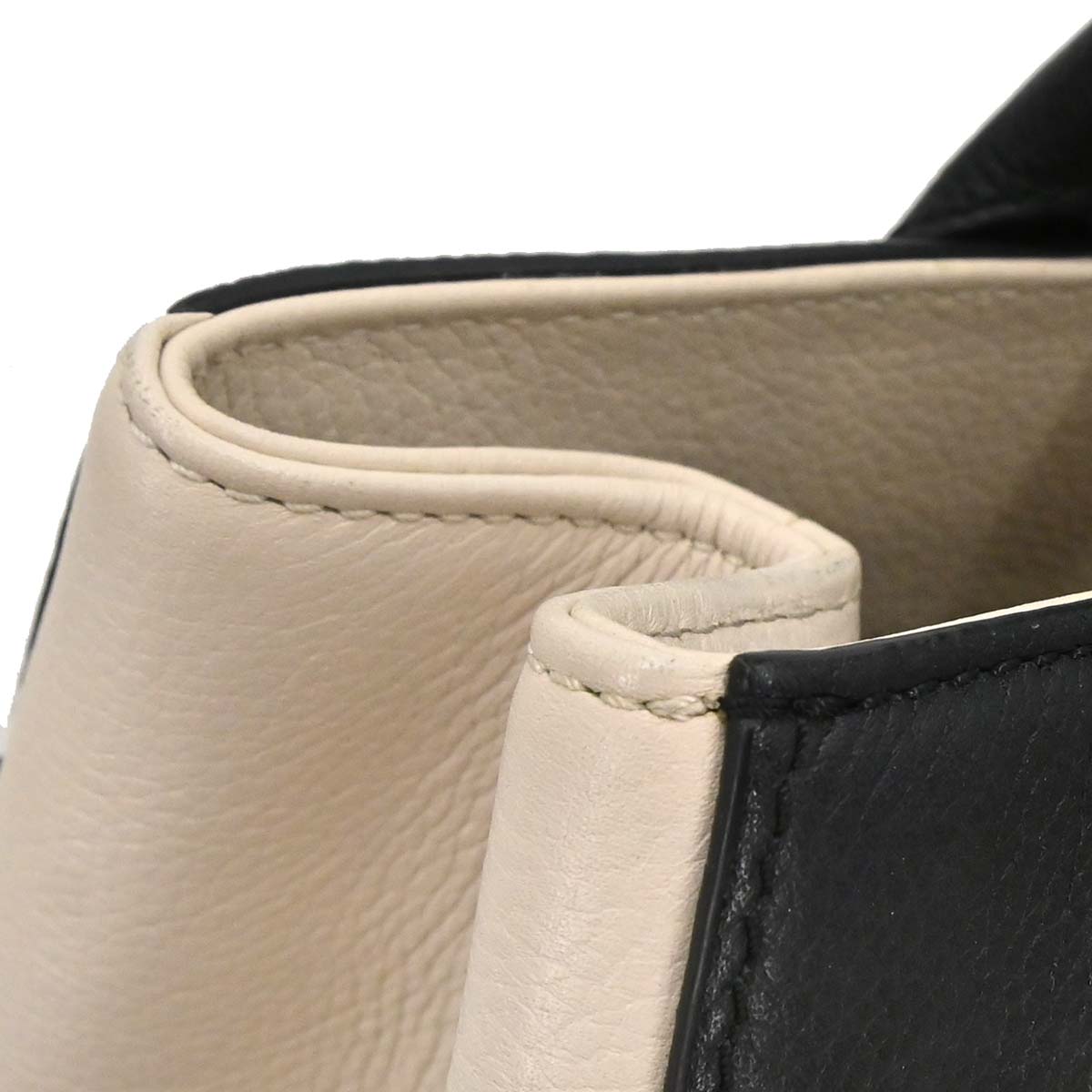 Chanel 2017-2018 Black White Calfskin Neo Executive Cerf 2way Shoulder Tote Bag