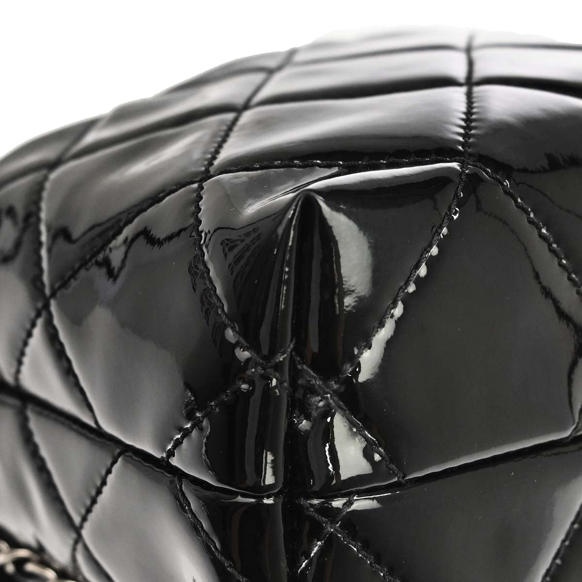 Chanel 2010-2011 Black Patent Leather Jumbo In the Business Flap Shoulder Bag