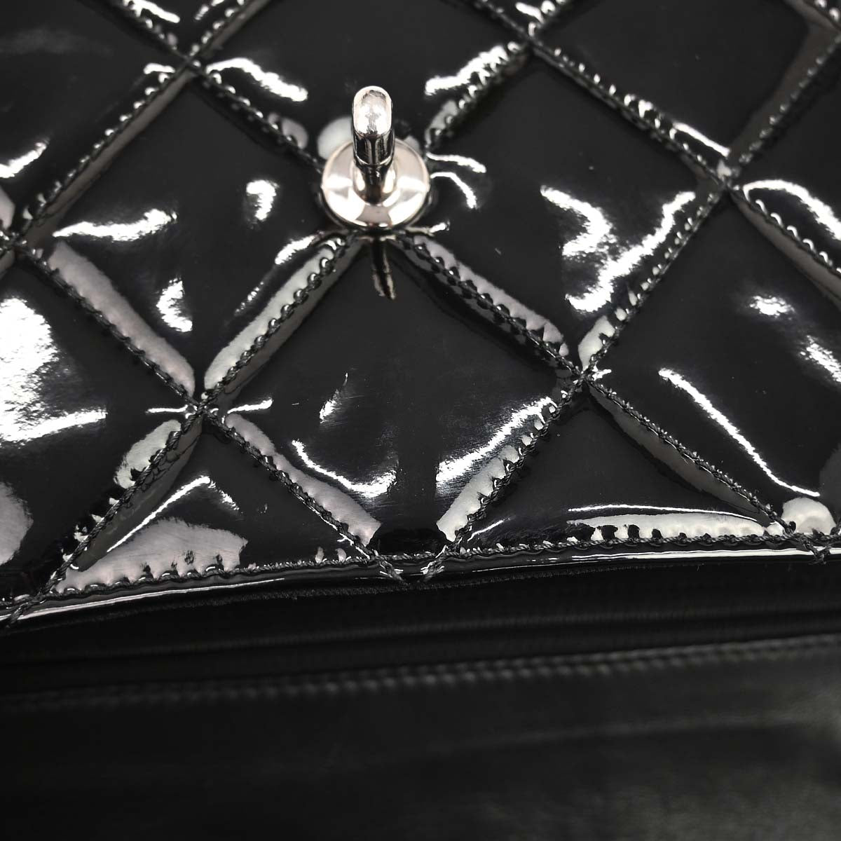 Chanel 2010-2011 Black Patent Leather Jumbo In the Business Flap Shoulder Bag
