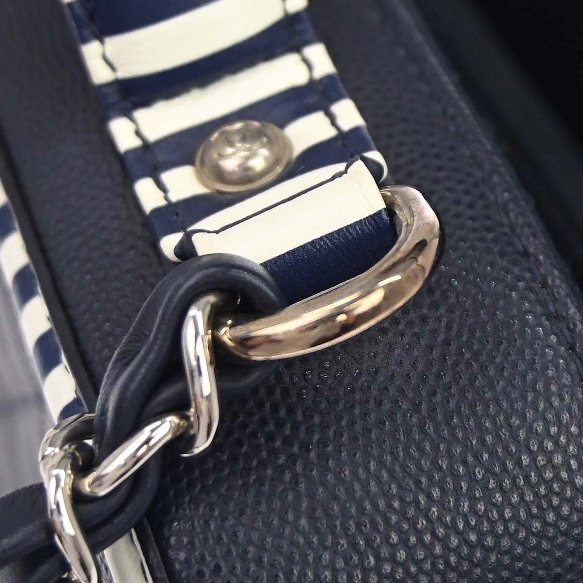 Chanel 2019 Navy Caviar Skin CC Filigree 2way Shoulder Vanity Handbag