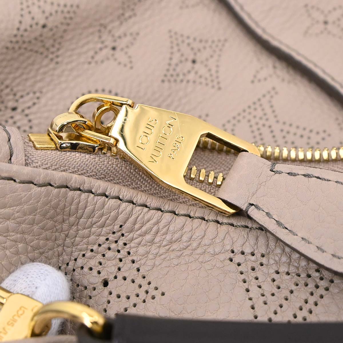 Louis Vuitton Beige Mahina Selene MM 2way Shoulder Handbag M94275