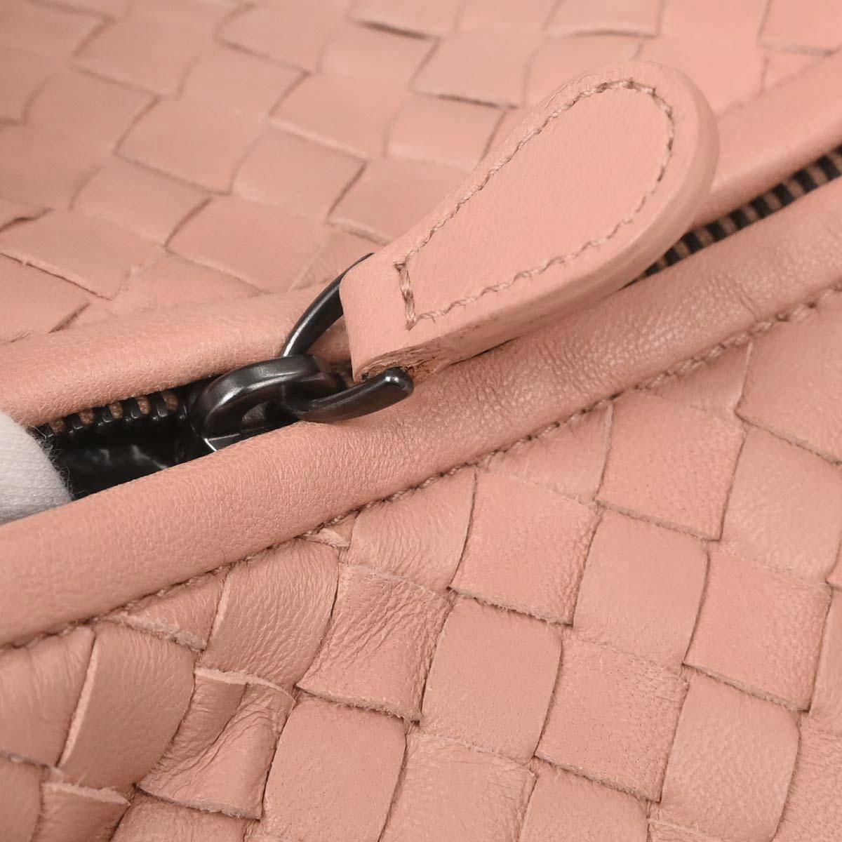 Bottega Veneta Pink Beige Lambskin Intrecciato Hobo Handbag