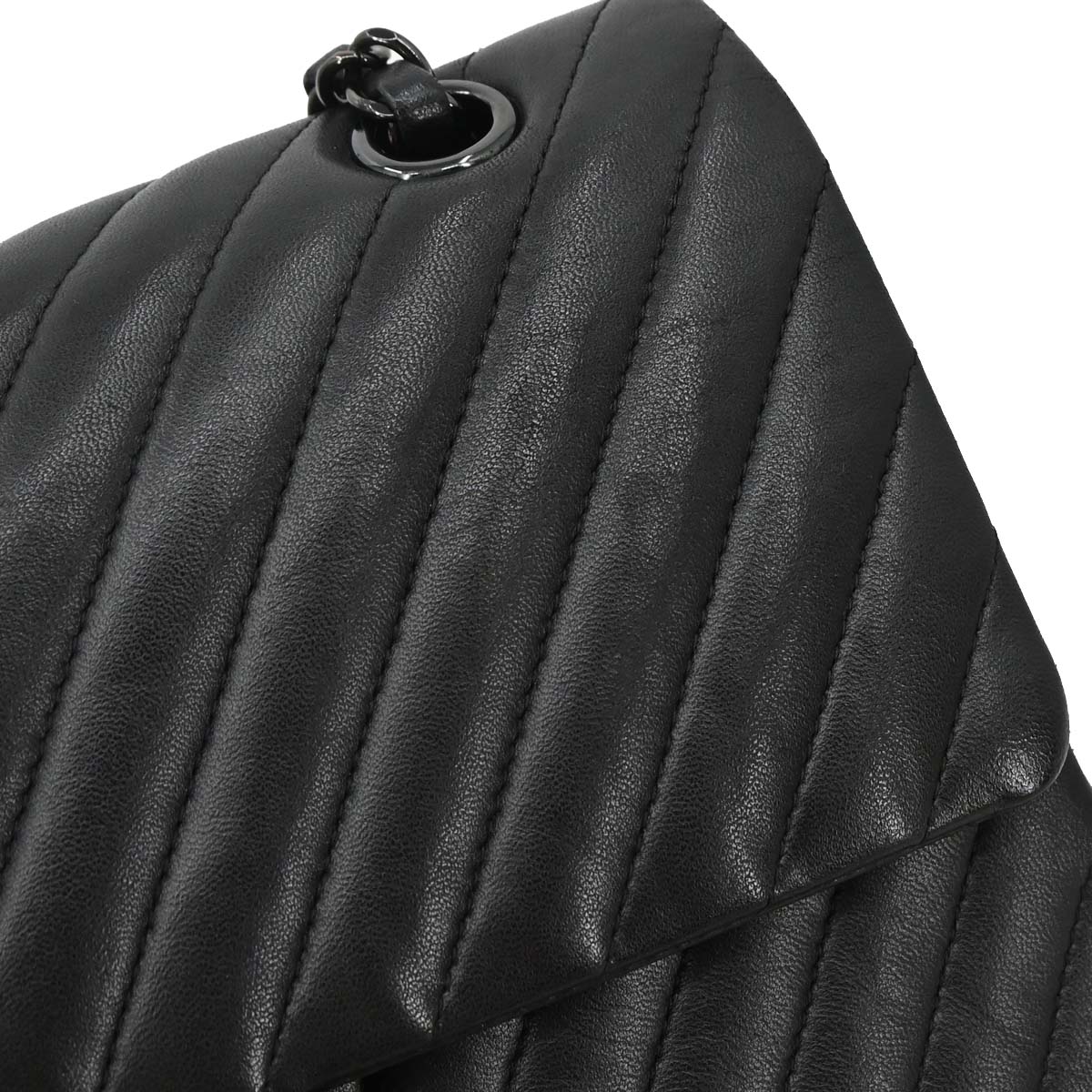 Chanel 2015-2016 Black Lambskin Chevron Medium Classic Double Flap Shoulder Bag