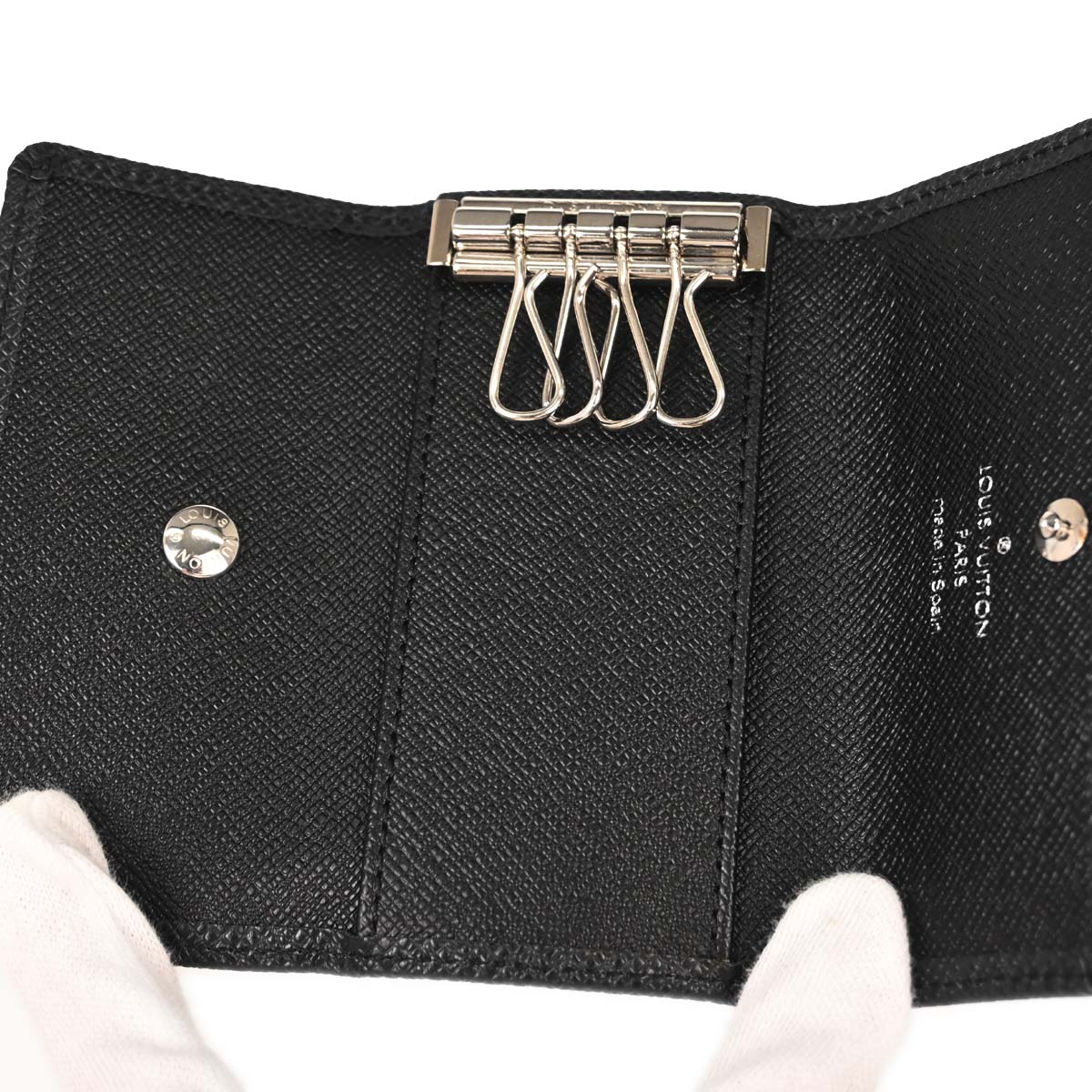 Louis Vuitton 2010 Black Taiga Multicles 4 Key Case M30522 Small Good
