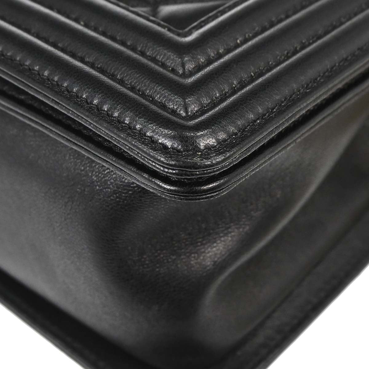 Boy Chanel 2017 Black Lambskin Medium Shoulder Bag