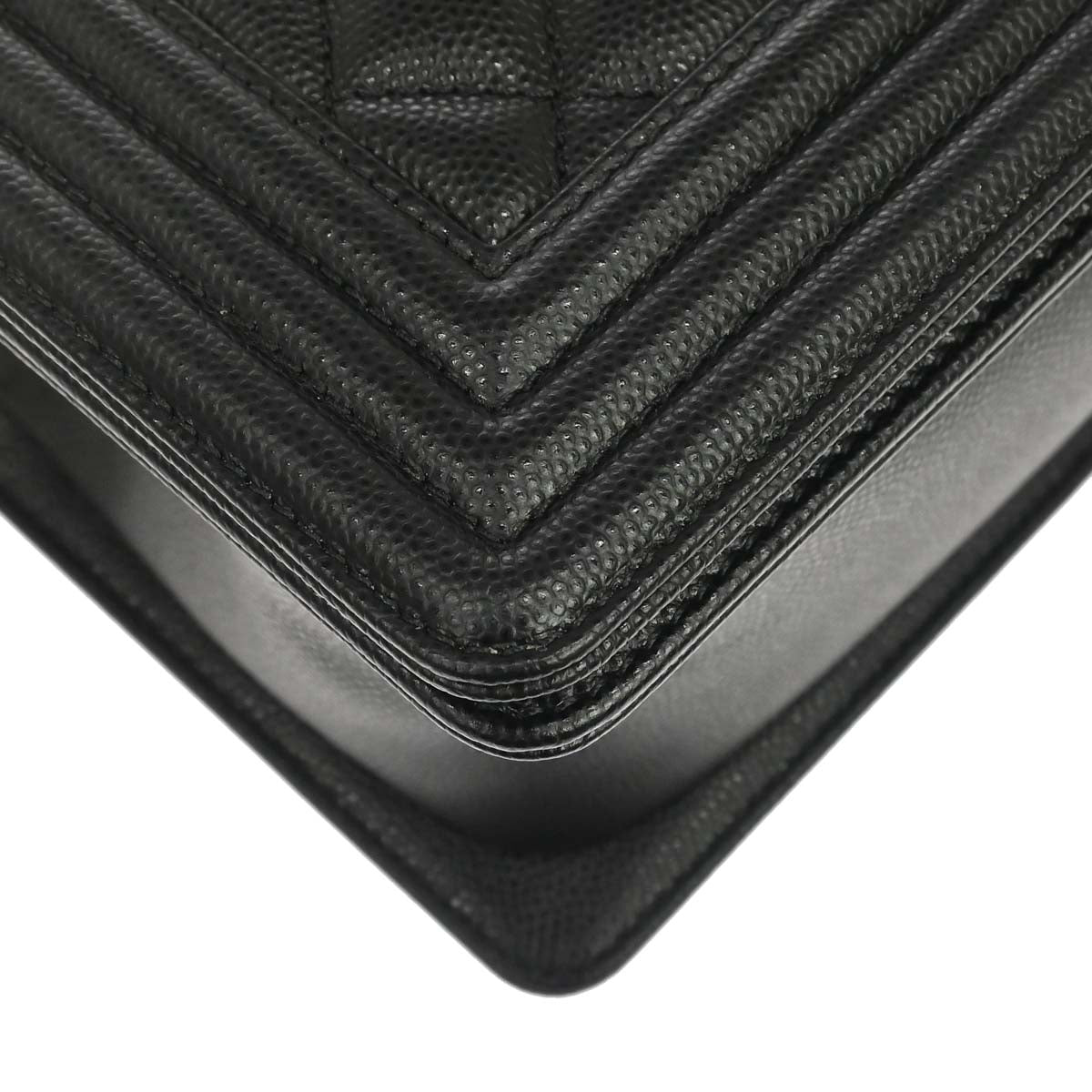 Boy Chanel 2018-2019 Black Caviar Skin Medium Shoulder Bag