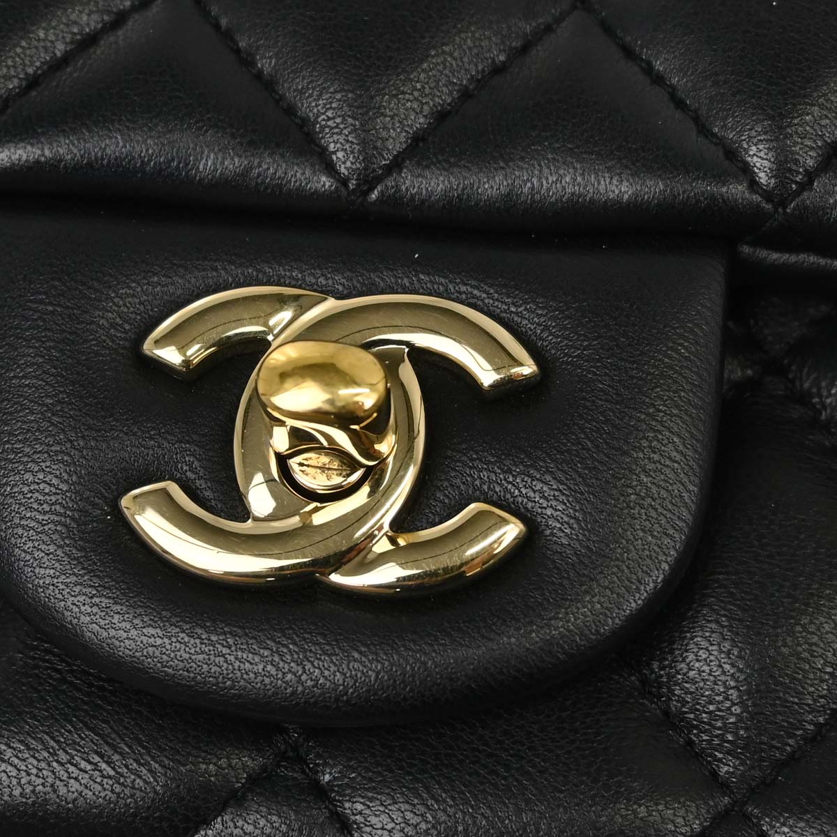 Chanel 2019 Black Lambskin Mini Classic Square Flap Shoulder Bag 17