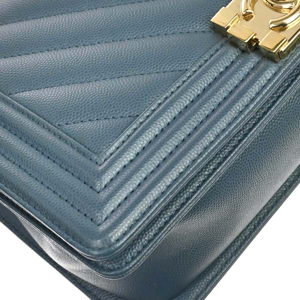 Boy Chanel 2018 Blue Caviar Skin Chevron Medium Shoulder Bag