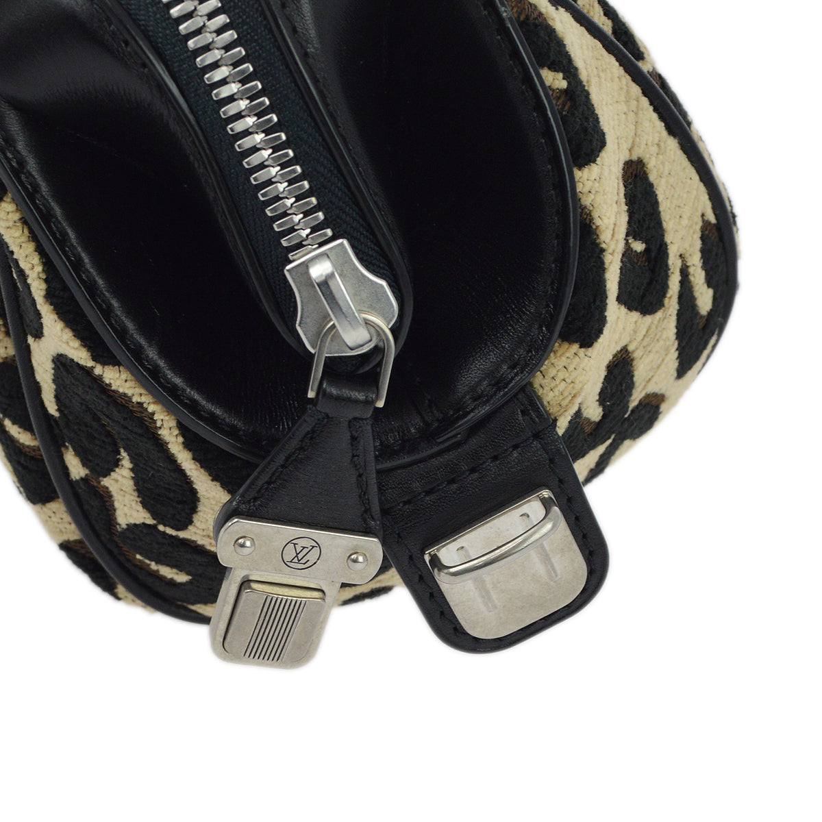 Louis Vuitton 2012 Leopard Baby M94257
