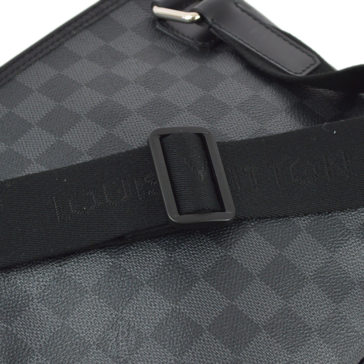 Louis Vuitton 2011 Damier Graphite Thomas Shoulder Bag N58028