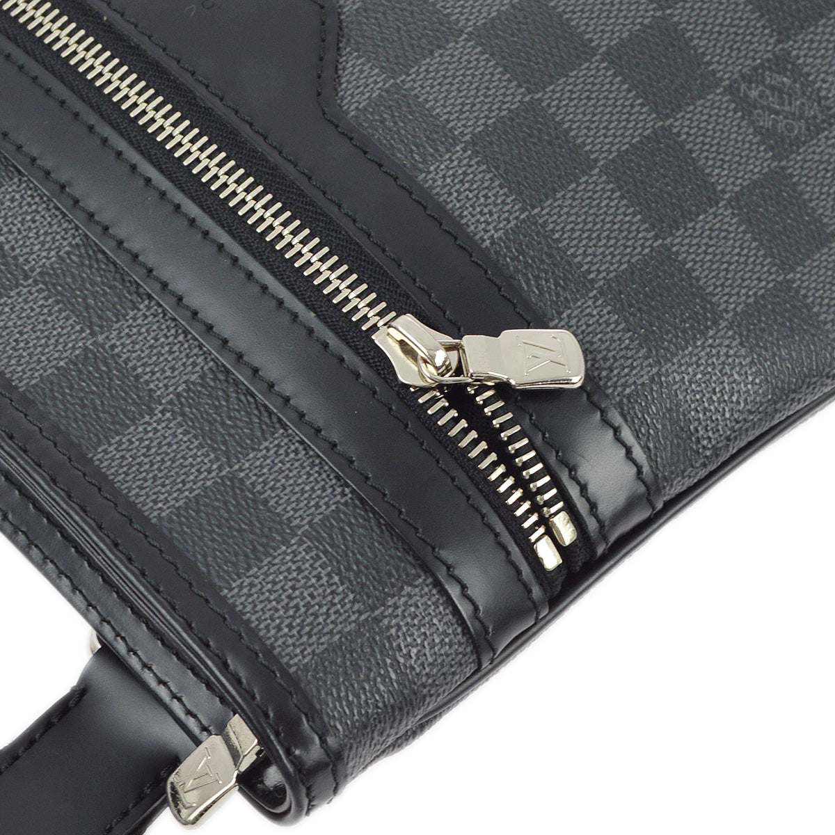 Louis Vuitton 2010 Damier Graphite Thomas Shoulder Bag N58028