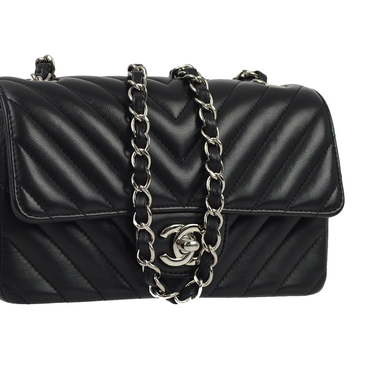 Chanel 2017-2018 Black Lambskin Chevron Chain Shoulder Bag