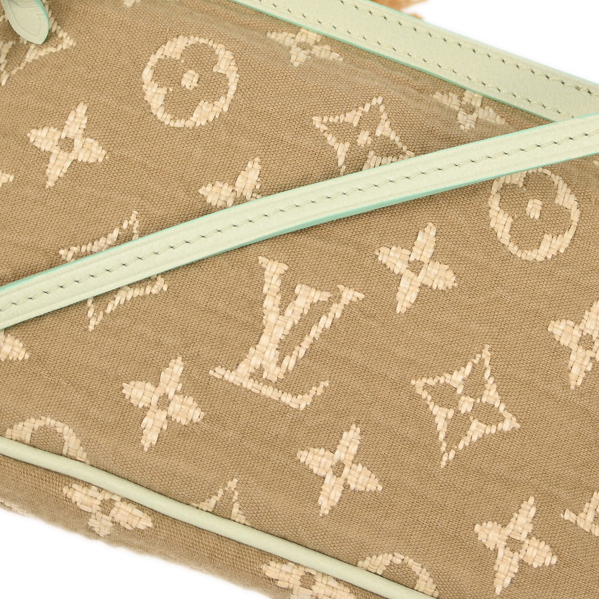 Louis Vuitton 2010 Green Monogram Sabia Pochette Accessoires M93068