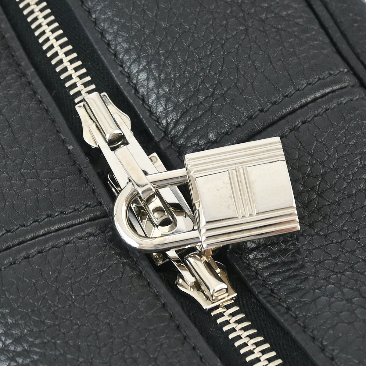 Hermes 2015 Black Taurillon Clemence Victoria 35 Handbag