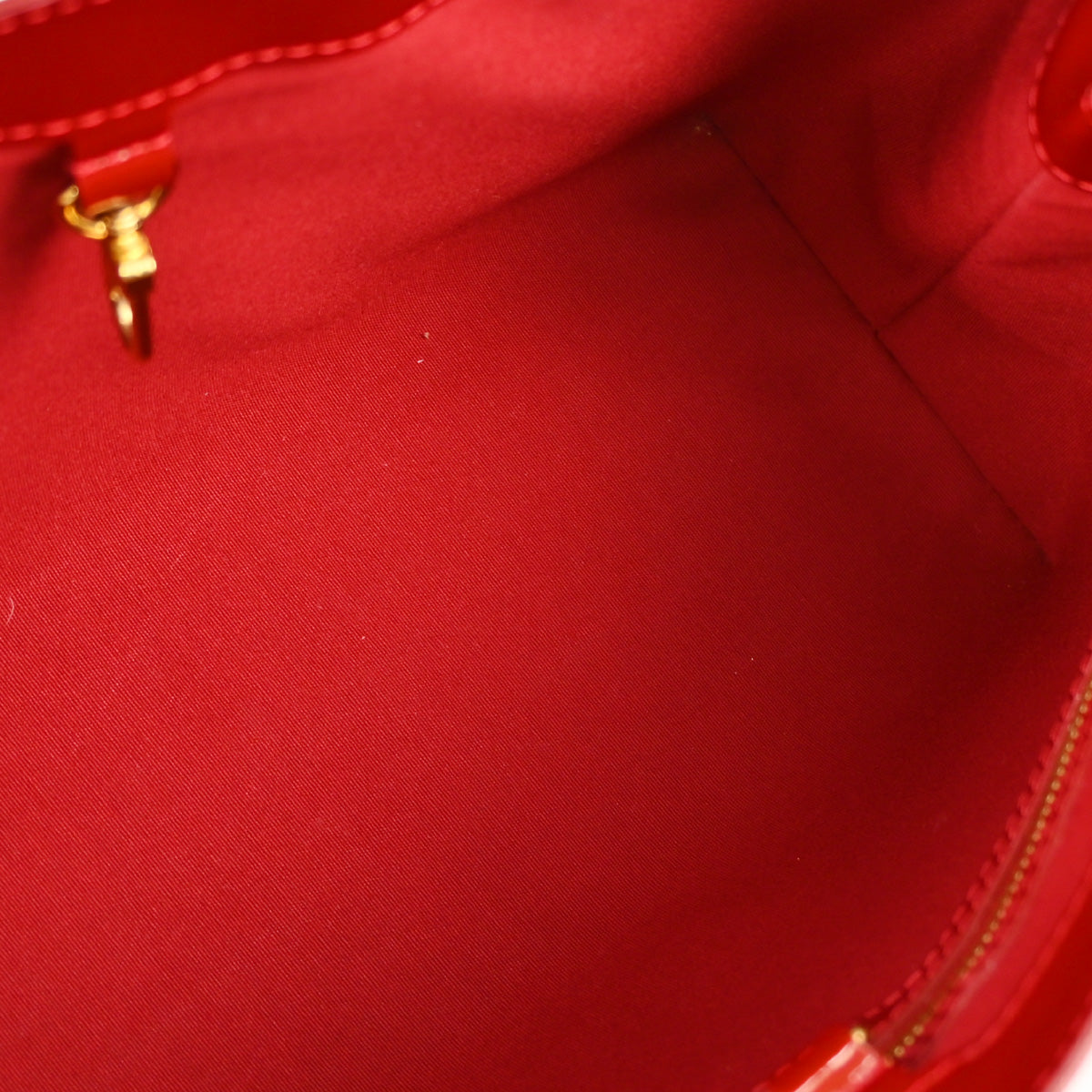 Louis Vuitton 2010 Red Monogram Vernis Wilshire PM Tote Bag M93642