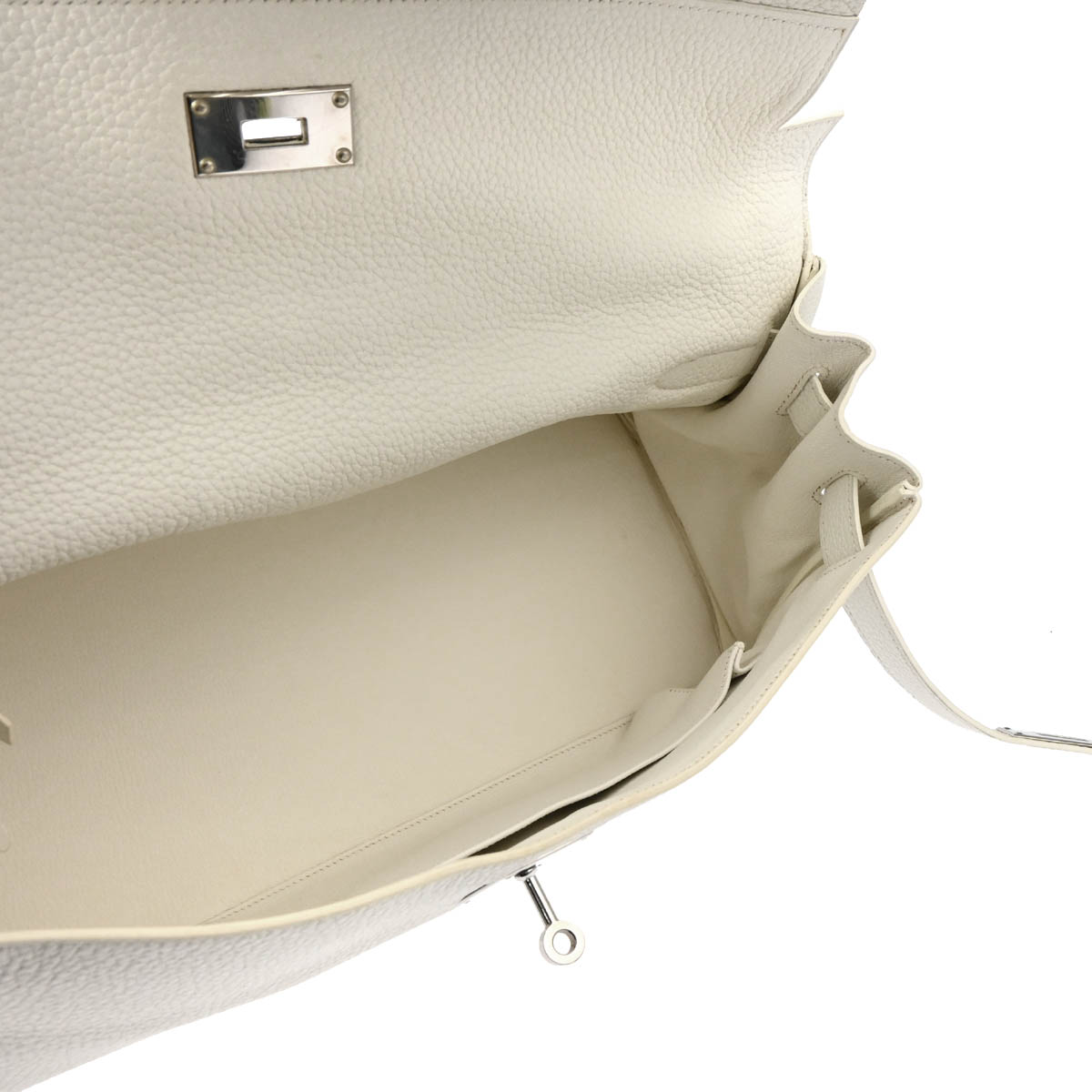 Hermes 2010 White Taurillon Clemence Shoulder Kelly Handbag