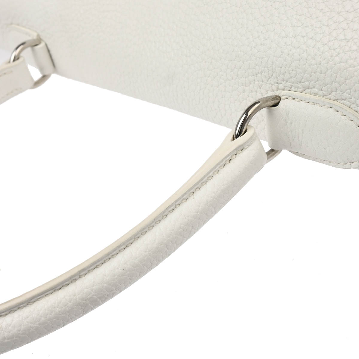 Hermes 2010 White Taurillon Clemence Shoulder Kelly Handbag