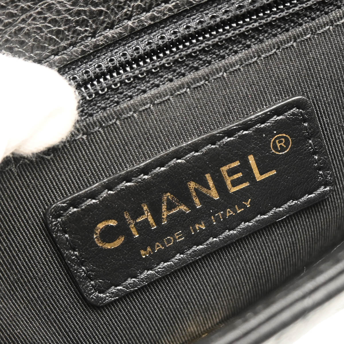 Chanel 2018-2019 Black Calfskin Chevron Filigree Shoulder Bag