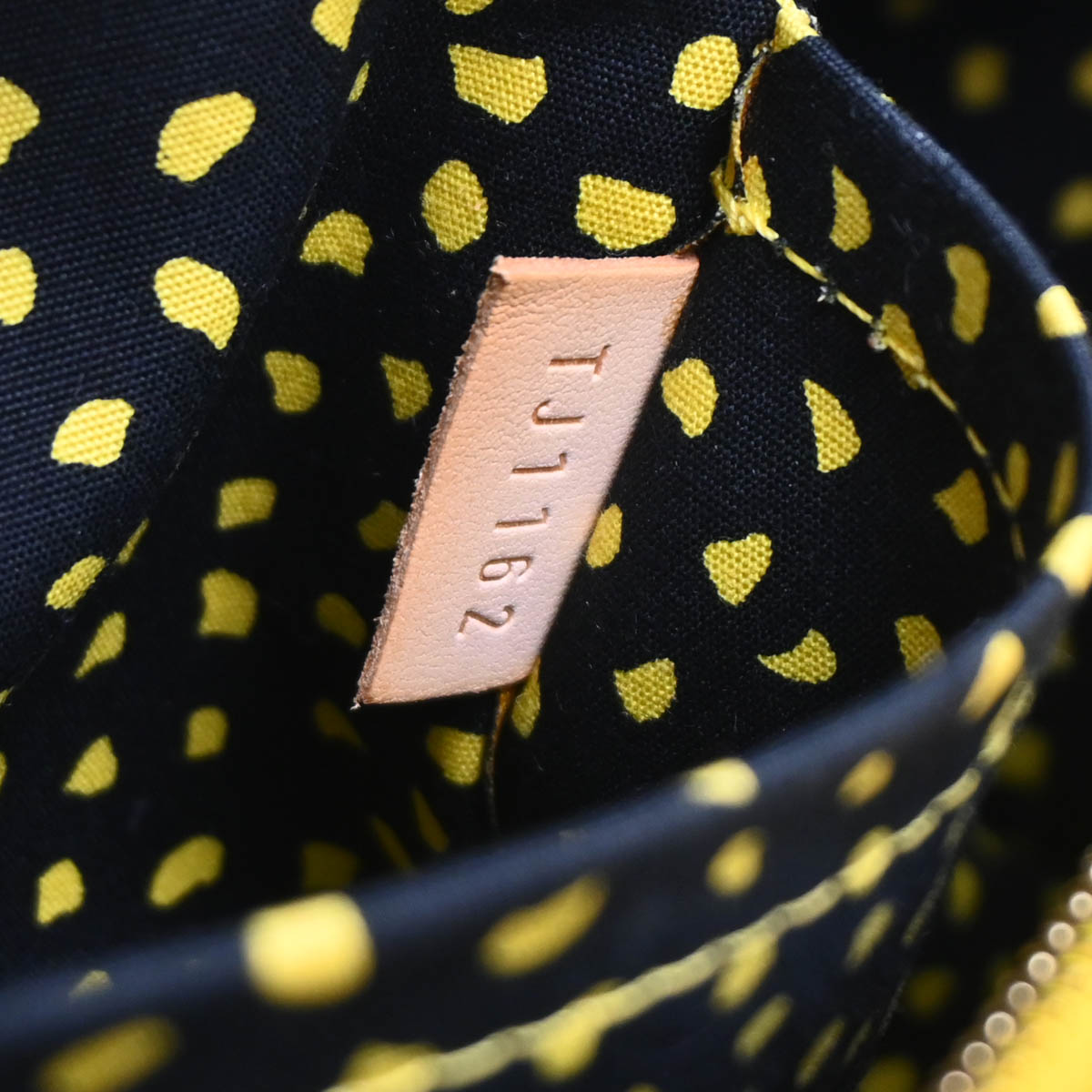 Louis Vuitton Yellow Vernis Dot Infinity Papillon Handbag M91424
