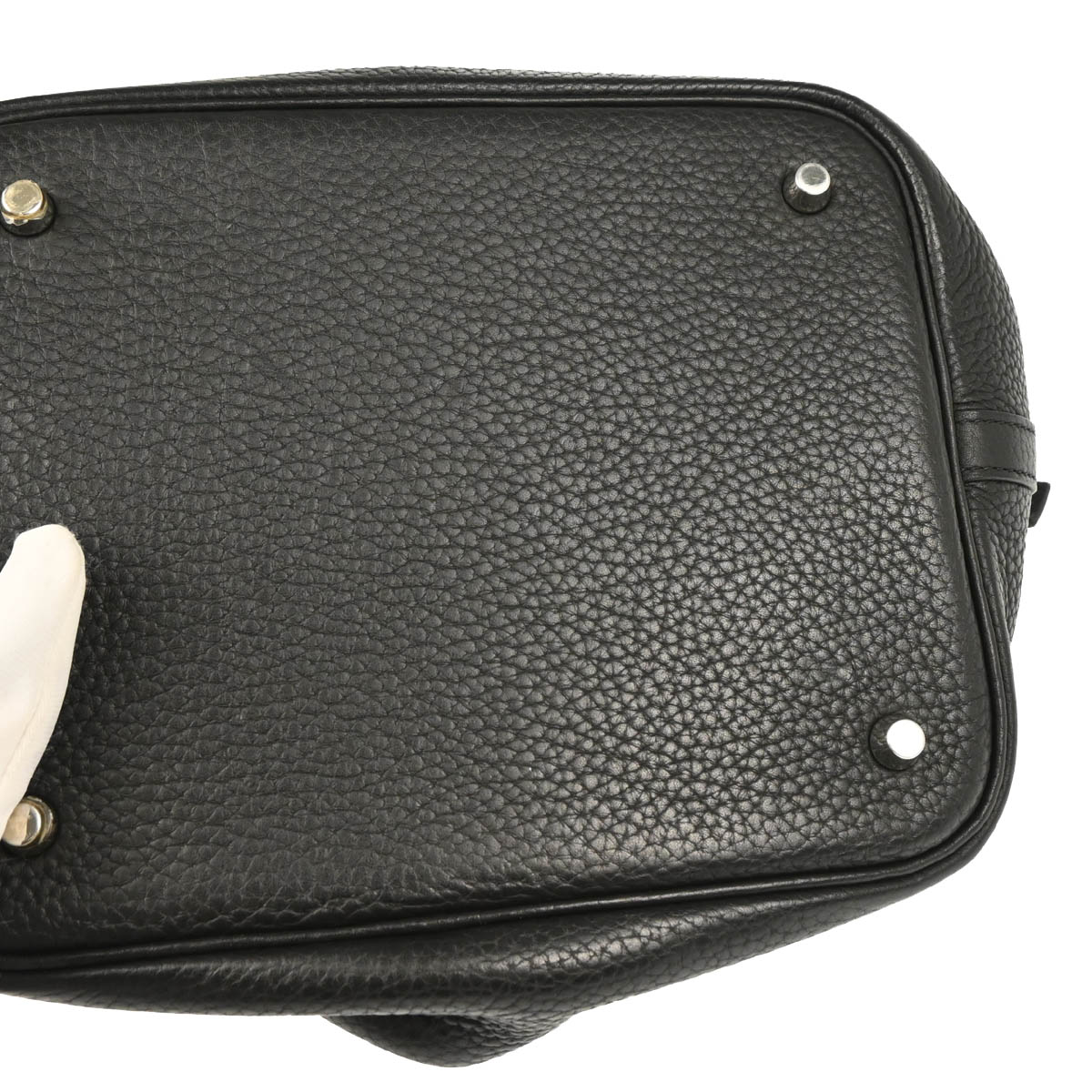 Hermes Black Taurillon Clemence Picotin Lock 22 MM Handbag