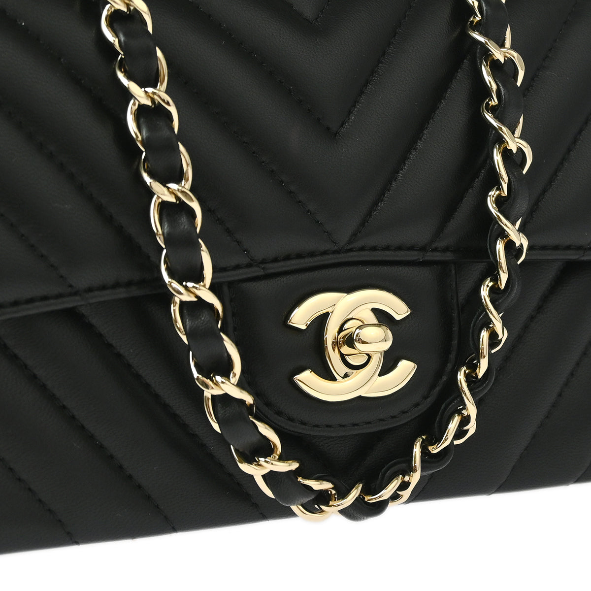 Chanel 2019 Black Lambskin Chevron Single Flap Shoulder Bag