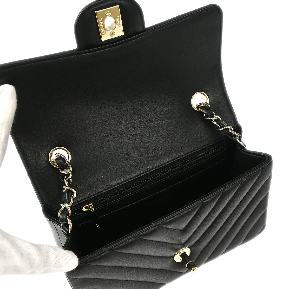 Chanel 2019 Black Lambskin Chevron Single Flap Shoulder Bag