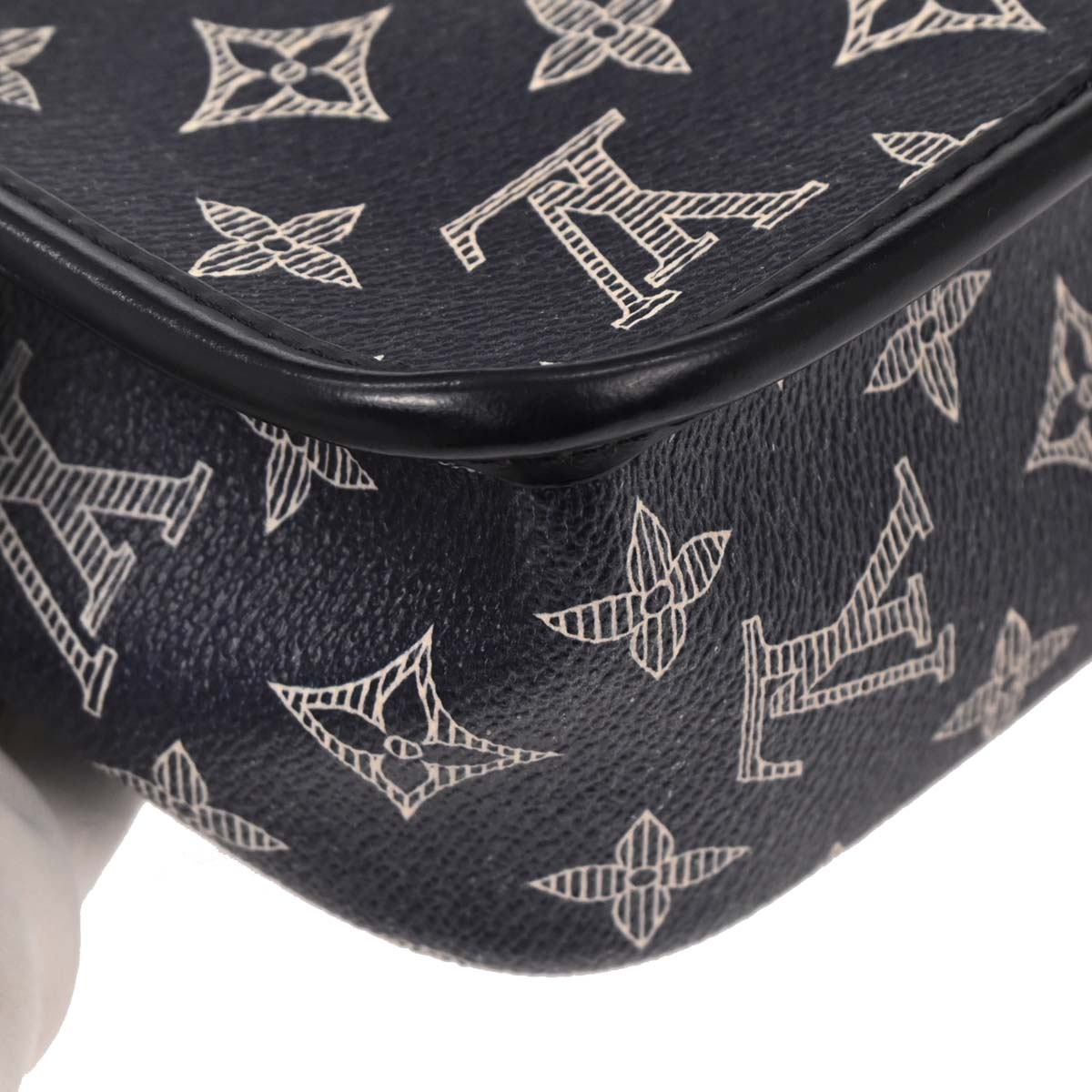 Louis Vuitton Monogram Savannah Messenger BB Shoulder Bag M54246